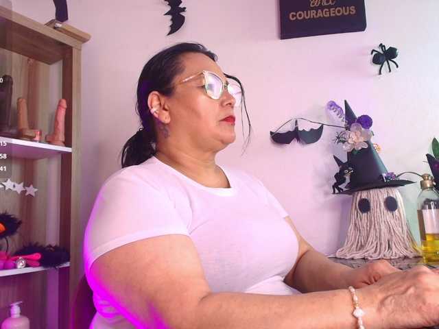 EllenaBoobs live cam on BongaCams