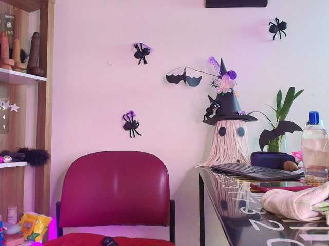 EllenaBoobs live cam preview