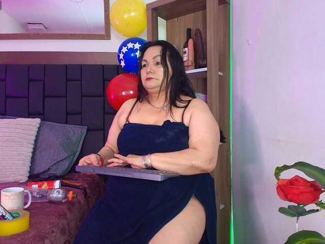 EllenaBoobs live cam on BongaCams