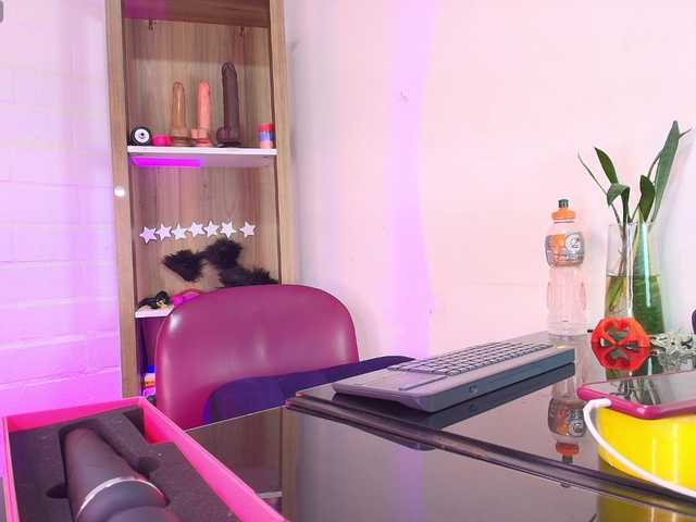 EllenaBoobs live cam