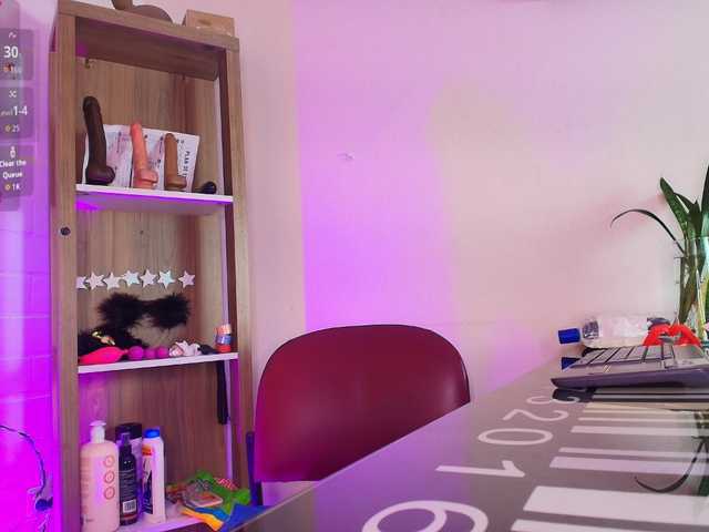 EllenaBoobs live cam on BongaCams