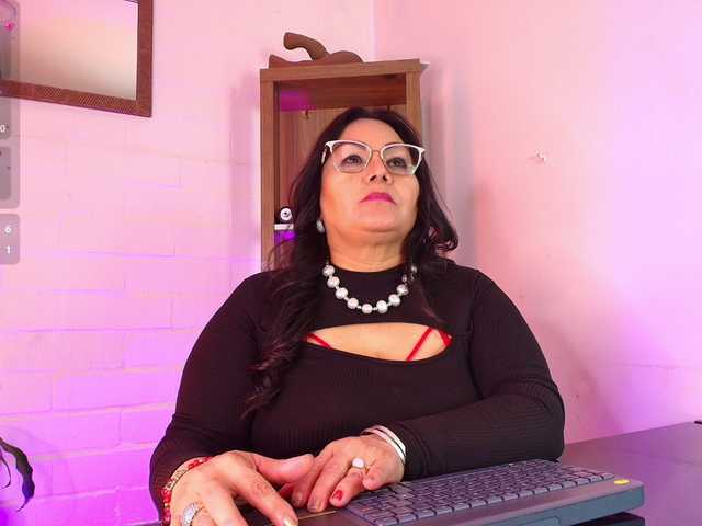 EllenaBoobs live cam on BongaCams