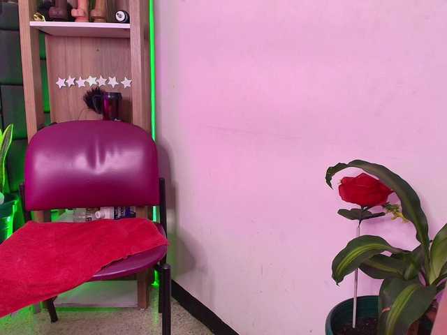 EllenaBoobs live cam on BongaCams