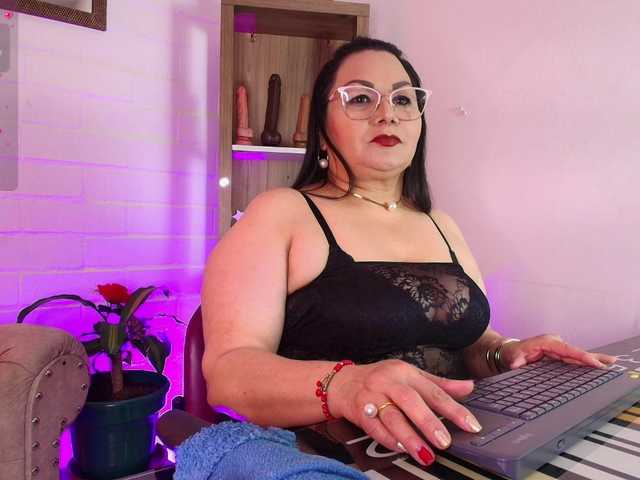 EllenaBoobs live cam on BongaCams