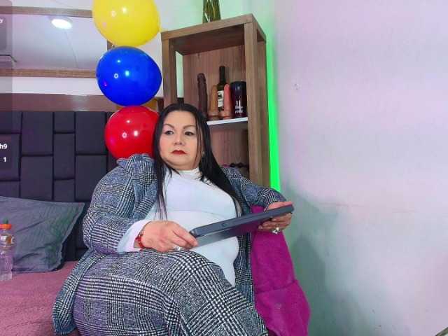 EllenaBoobs live cam on BongaCams