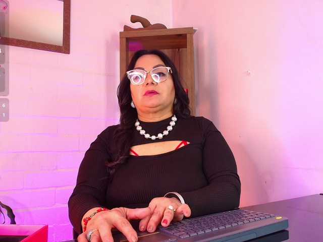 EllenaBoobs live cam on BongaCams