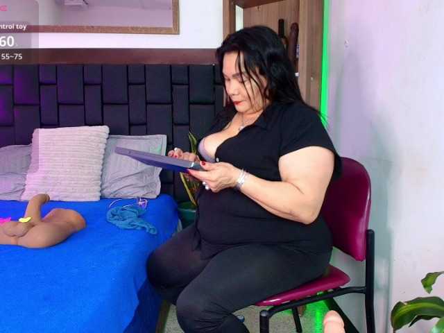 EllenaBoobs, 52 y/o - Live Cam on BongaCams