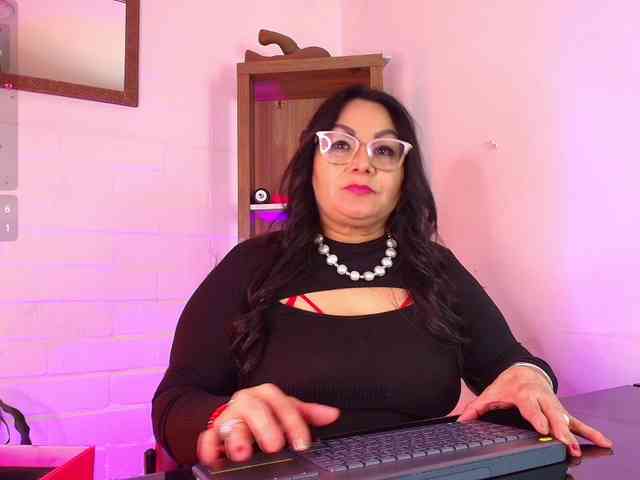 EllenaBoobs webcam
