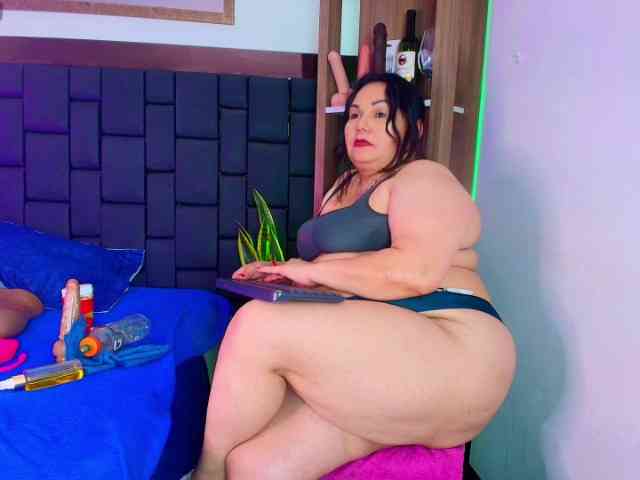 EllenaBoobs webcam