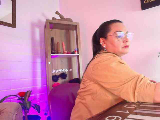 EllenaBoobs webcam
