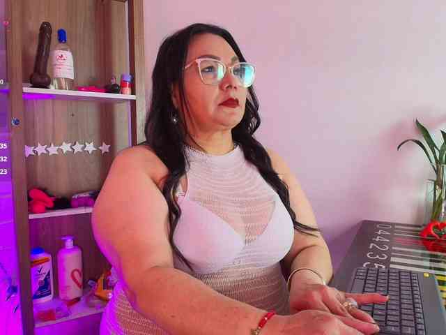 EllenaBoobs webcam