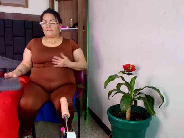 EllenaBoobs webcam