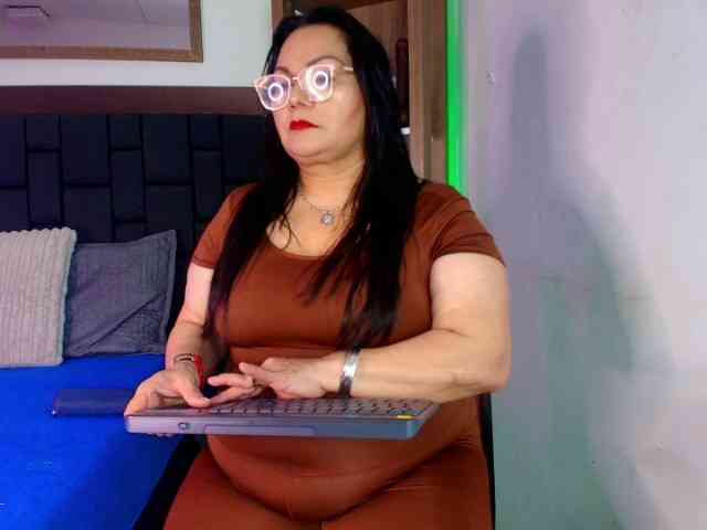 EllenaBoobs webcam