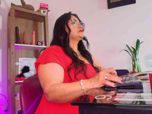EllenaBoobs webcam