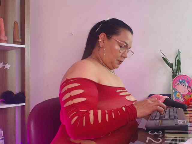 EllenaBoobs webcam