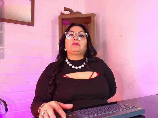 EllenaBoobs webcam