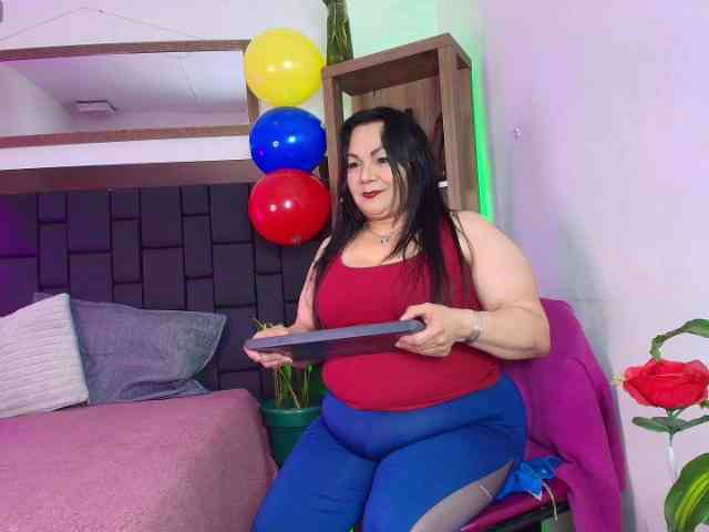 EllenaBoobs webcam
