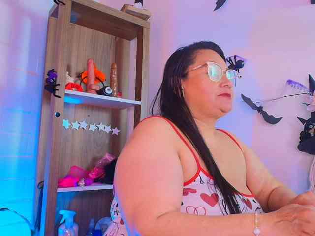 ellenaboobs's live room