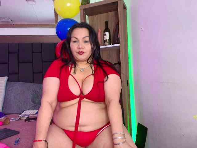 EllenaBoobs webcam