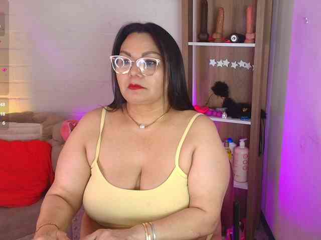 EllenaBoobs webcam