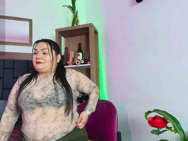 EllenaBoobs webcam