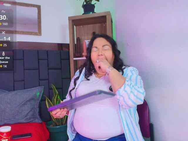 EllenaBoobs