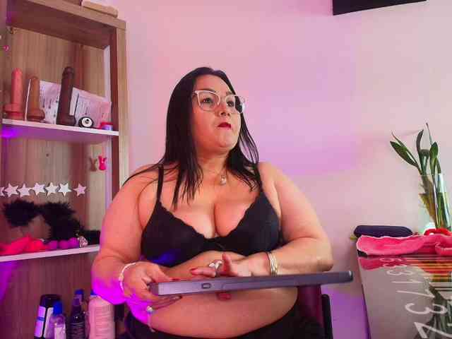 EllenaBoobs webcam