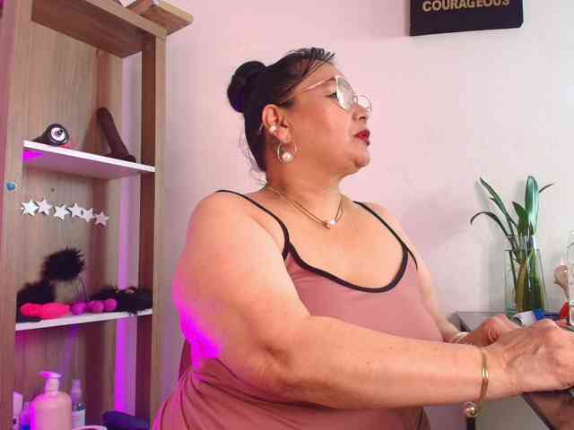 EllenaBoobs webcam