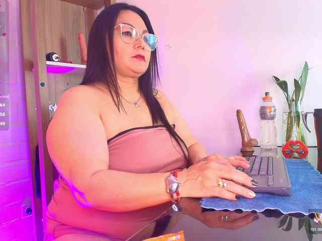 EllenaBoobs webcam