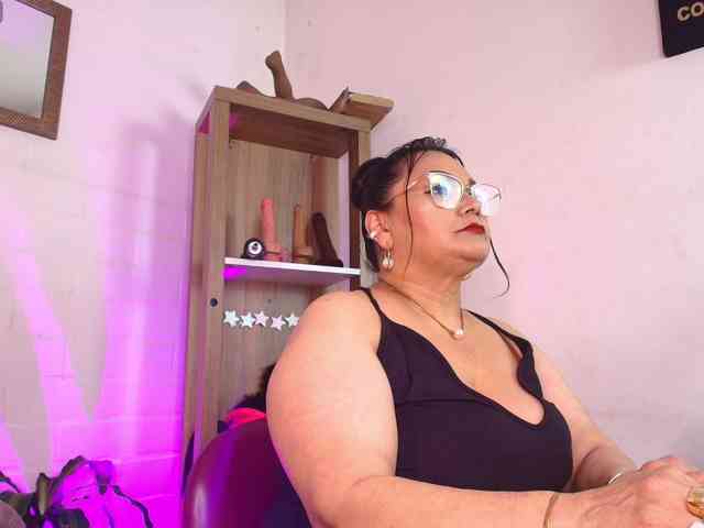 EllenaBoobs webcam