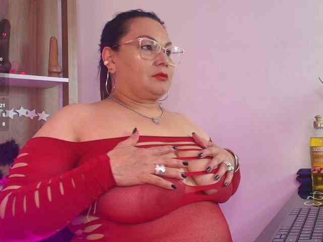 EllenaBoobs webcam
