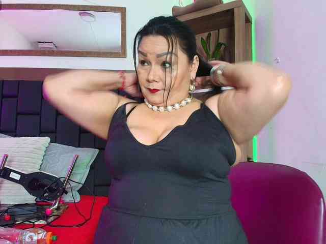 EllenaBoobs webcam