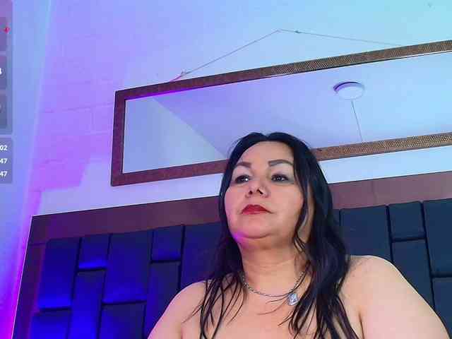 EllenaBoobs webcam
