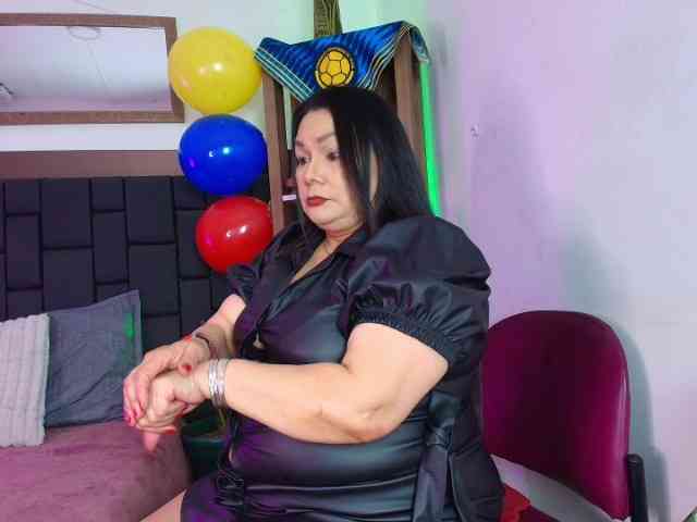 EllenaBoobs webcam