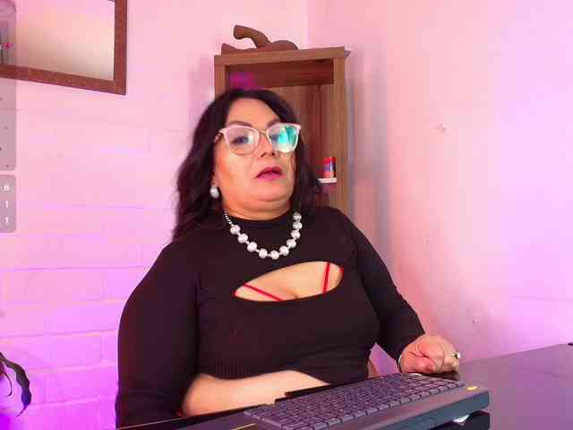 EllenaBoobs webcam