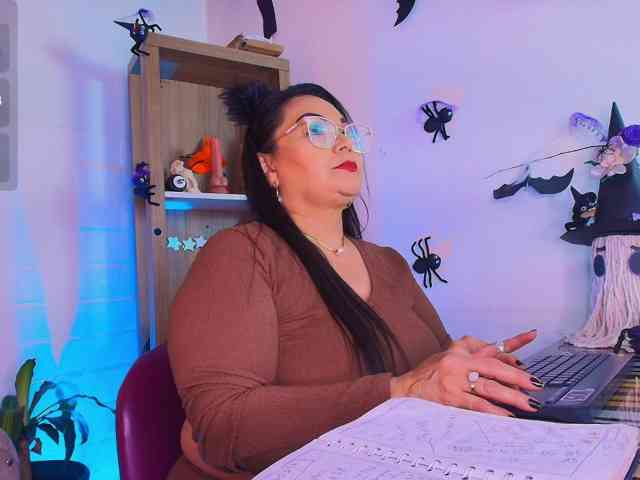 EllenaBoobs webcam