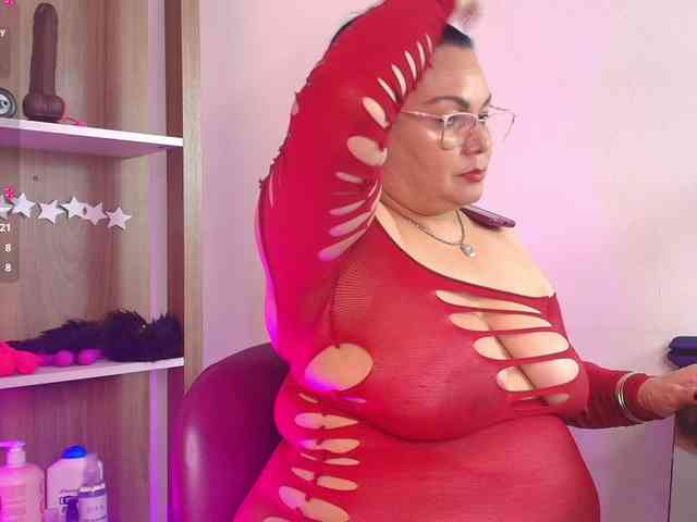 EllenaBoobs webcam