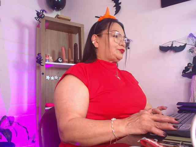 EllenaBoobs webcam