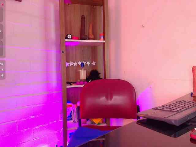 EllenaBoobs webcam