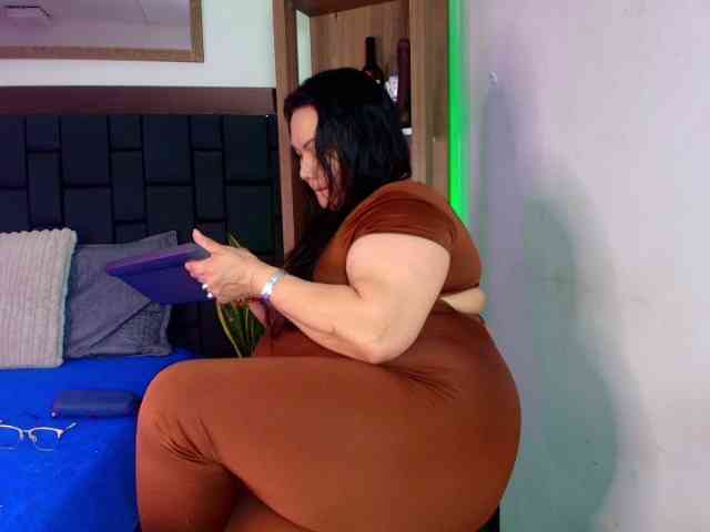 EllenaBoobs webcam