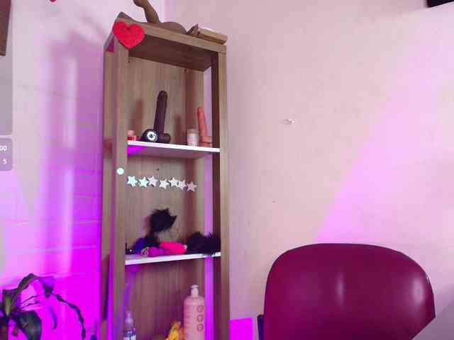EllenaBoobs webcam