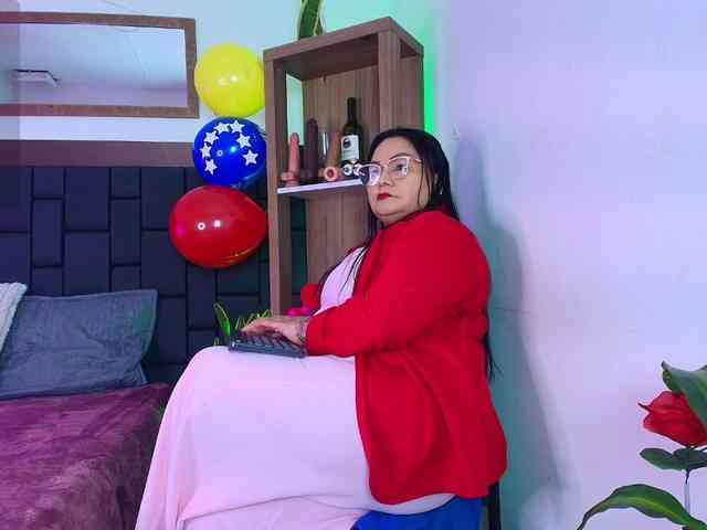 Model: EllenaBoobs
