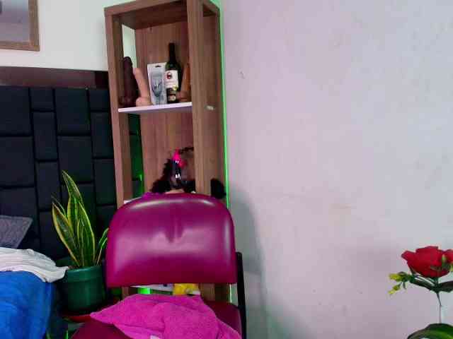 EllenaBoobs webcam