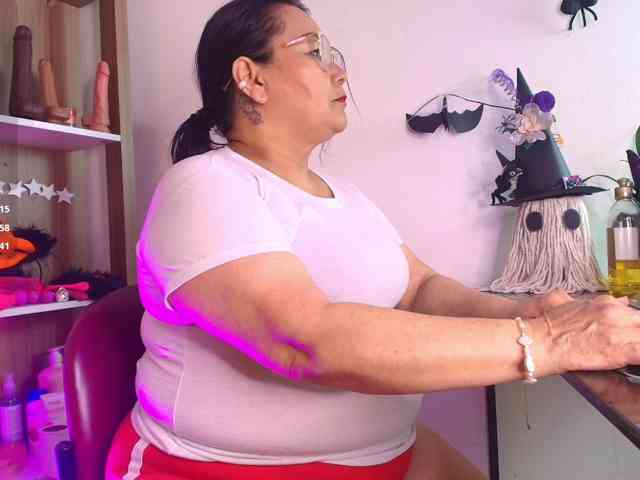 EllenaBoobs webcam