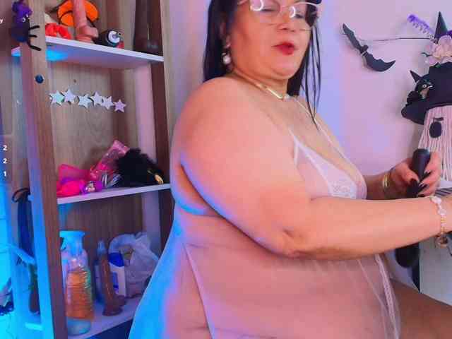 EllenaBoobs