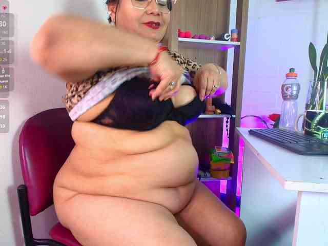 EllenaBoobs webcam