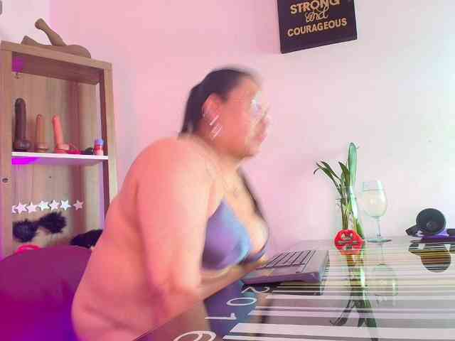 EllenaBoobs