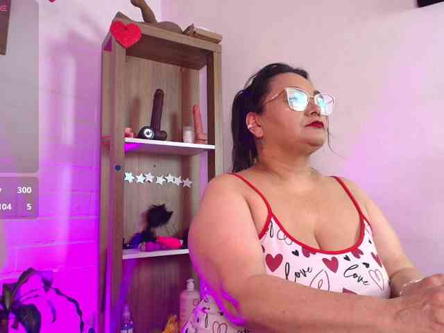 EllenaBoobs webcam