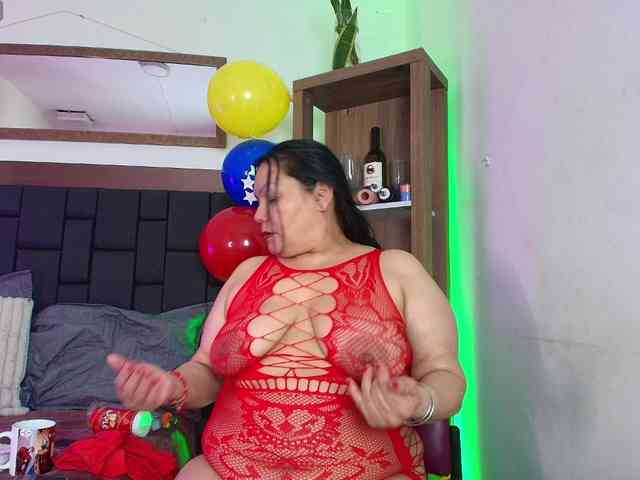 EllenaBoobs webcam