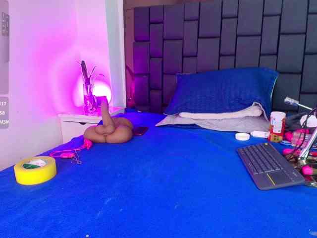 EllenaBoobs webcam